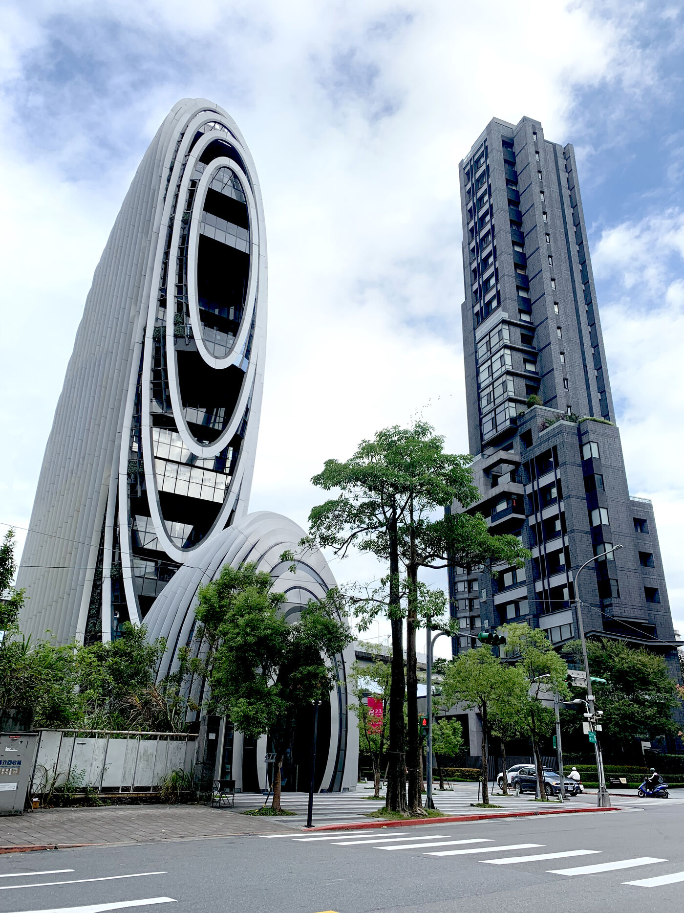 砳建築及璞園高過岸